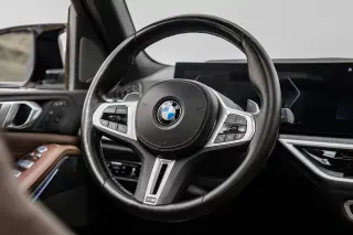 2023 BMW X7 M60i