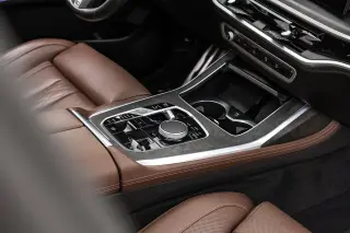 2023 BMW X7 M60i