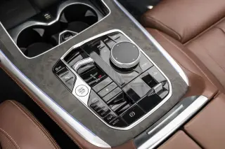 2023 BMW X7 M60i
