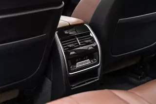 2023 BMW X7 M60i
