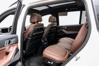 2023 BMW X7 M60i