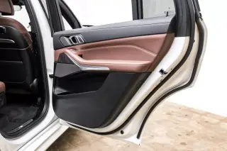 2023 BMW X7 M60i