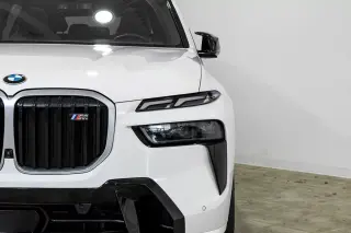2023 BMW X7 M60i