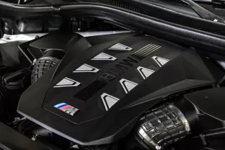 2023 BMW X7 M60i
