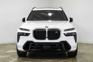 2023 BMW X7 M60i