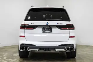 2023 BMW X7 M60i