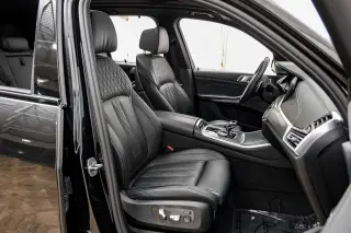 2021 BMW X5 M50i