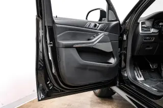 2021 BMW X5 M50i