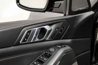 2021 BMW X5 M50i