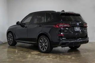 2021 BMW X5 M50i