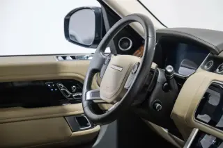 2020 Land Rover Range Rover P525 HSE