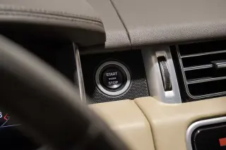 2020 Land Rover Range Rover P525 HSE