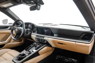 2020 Porsche 911 Carrera