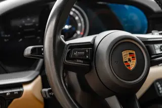 2020 Porsche 911 Carrera