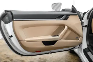 2020 Porsche 911 Carrera
