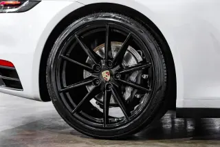 2020 Porsche 911 Carrera
