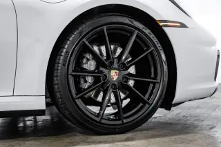 2020 Porsche 911 Carrera