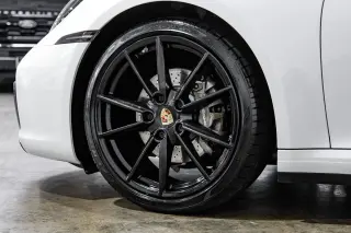 2020 Porsche 911 Carrera