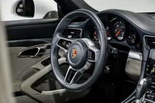 2017 Porsche 911 Carrera