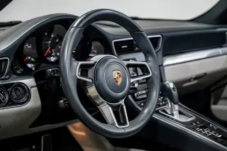 2017 Porsche 911 Carrera