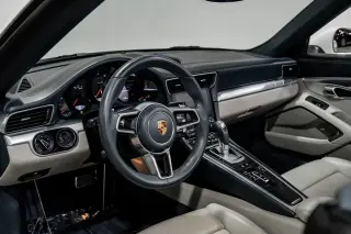 2017 Porsche 911 Carrera