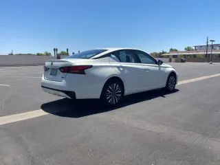2025 Nissan Altima