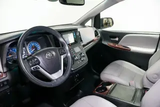 2016 Toyota Sienna