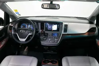 2016 Toyota Sienna