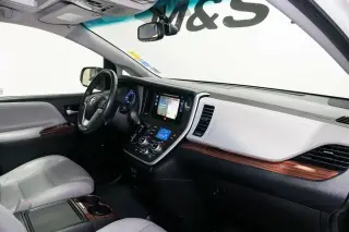 2016 Toyota Sienna