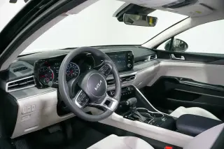 2022 Kia K5 LXS