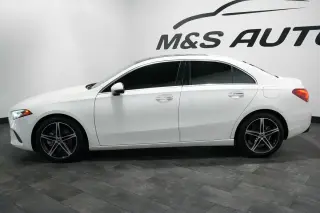 2022 Mercedes-Benz A 220