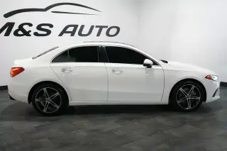 2022 Mercedes-Benz A 220