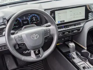Toyota Camry 2025 SE 4dr Sedan