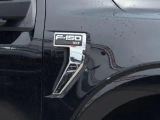 Ford F-150 2022 4x4 Lariat 4dr SuperCrew 5.5 ft. SB