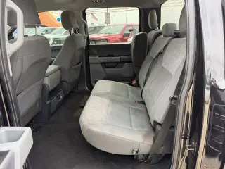 Ford F-150 2022 4x4 Lariat 4dr SuperCrew 5.5 ft. SB