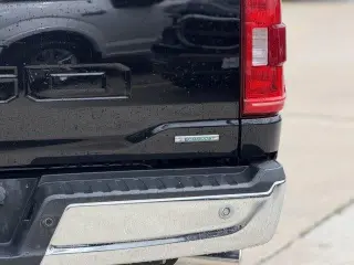 Ford F-150 2022 4x4 Lariat 4dr SuperCrew 5.5 ft. SB