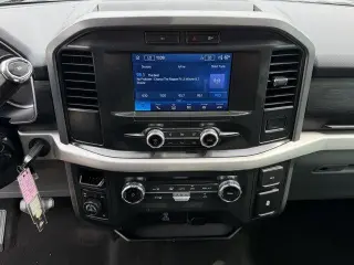 Ford F-150 2022 4x4 Lariat 4dr SuperCrew 5.5 ft. SB