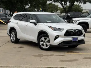 Toyota Highlander 2025 LE 4dr SUV