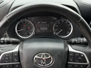 Toyota Highlander 2025 LE 4dr SUV