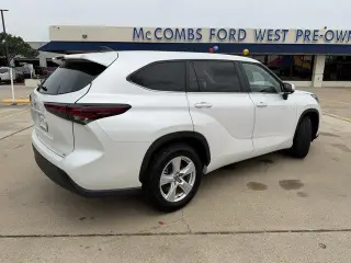 Toyota Highlander 2025 LE 4dr SUV