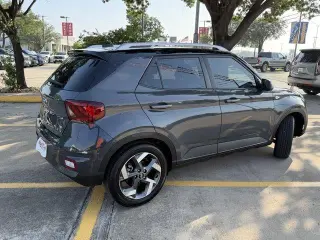 Hyundai VENUE 2025 SEL 4dr Crossover