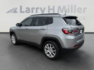 Jeep Compass 2023 4x4 Latitude Lux 4dr SUV