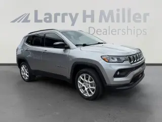 Jeep Compass 2023 4x4 Latitude Lux 4dr SUV