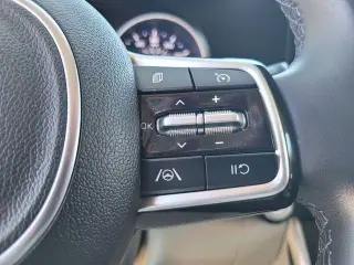 Kia Carnival 2023 LX 4dr Mini-Van