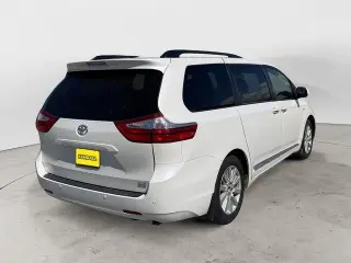 Toyota Sienna 2017 AWD XLE 7-Passenger 4dr Mini-Van