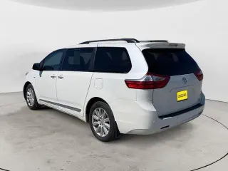 Toyota Sienna 2017 AWD XLE 7-Passenger 4dr Mini-Van