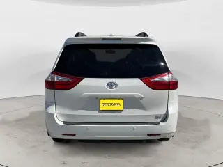Toyota Sienna 2017 AWD XLE 7-Passenger 4dr Mini-Van