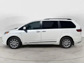 Toyota Sienna 2017 AWD XLE 7-Passenger 4dr Mini-Van