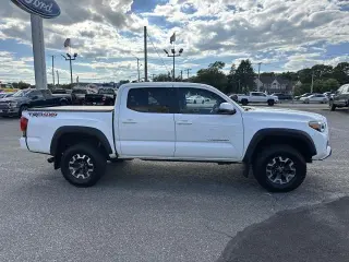 Toyota Tacoma 2017 4x4 TRD Pro 4dr Double Cab 5.0 ft SB 6A
