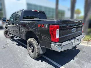 Ford F-250 Super Duty 2019 4x4 King Ranch 4dr Crew Cab 6.8 ft. SB Pickup